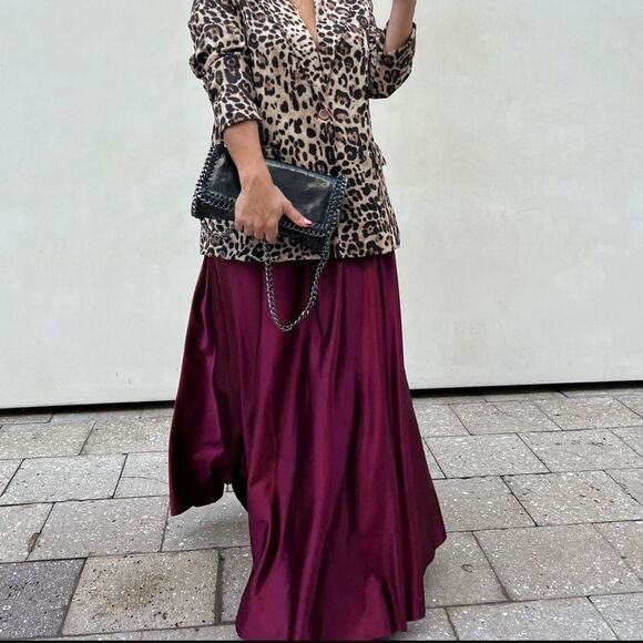 Sleek Maxi Skirt - Picture 3 of 5